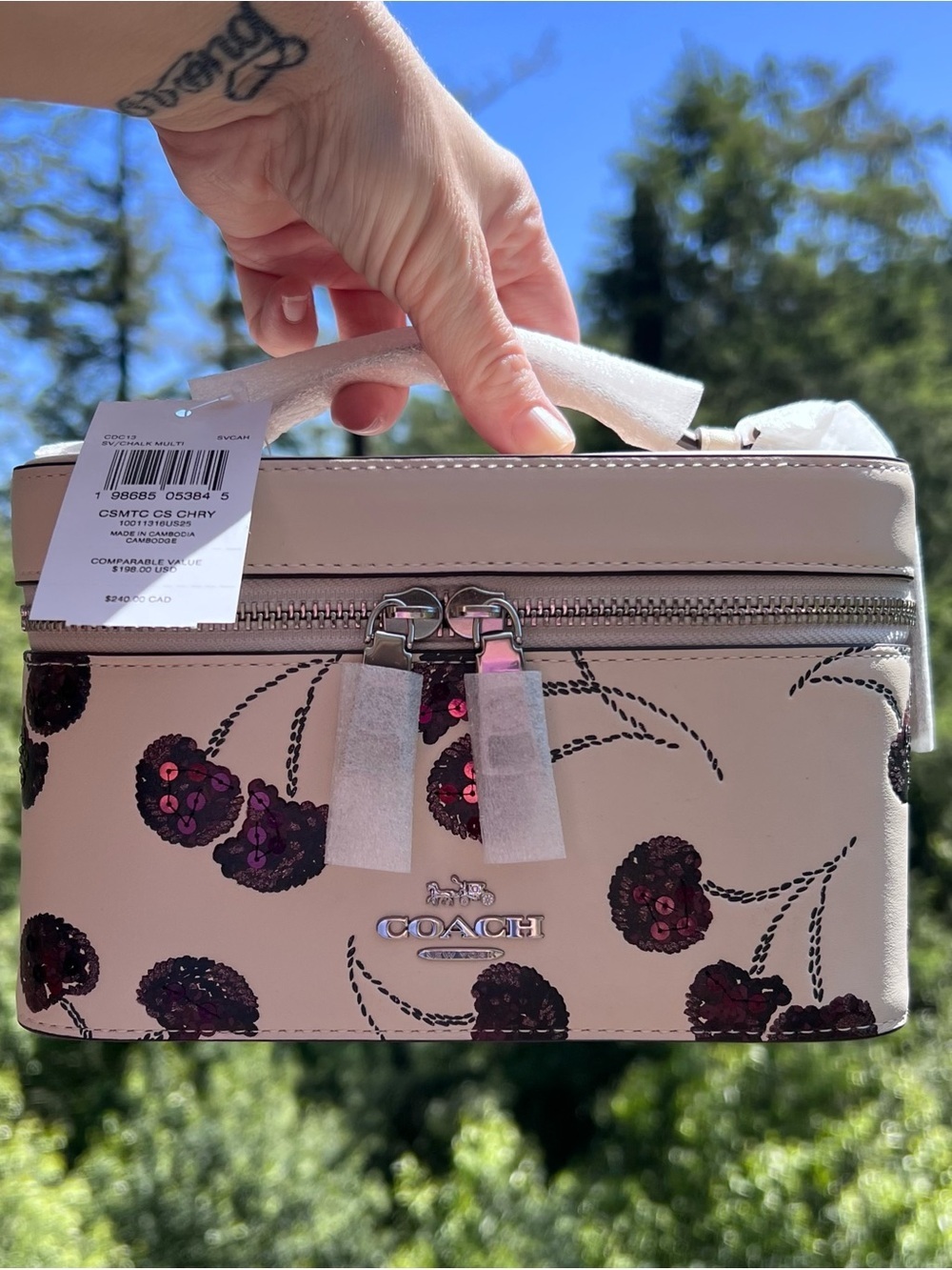COACH Cosmetic & Make up Case w Cherry Print CDC13 AUTHENTIC New Coach Packaged